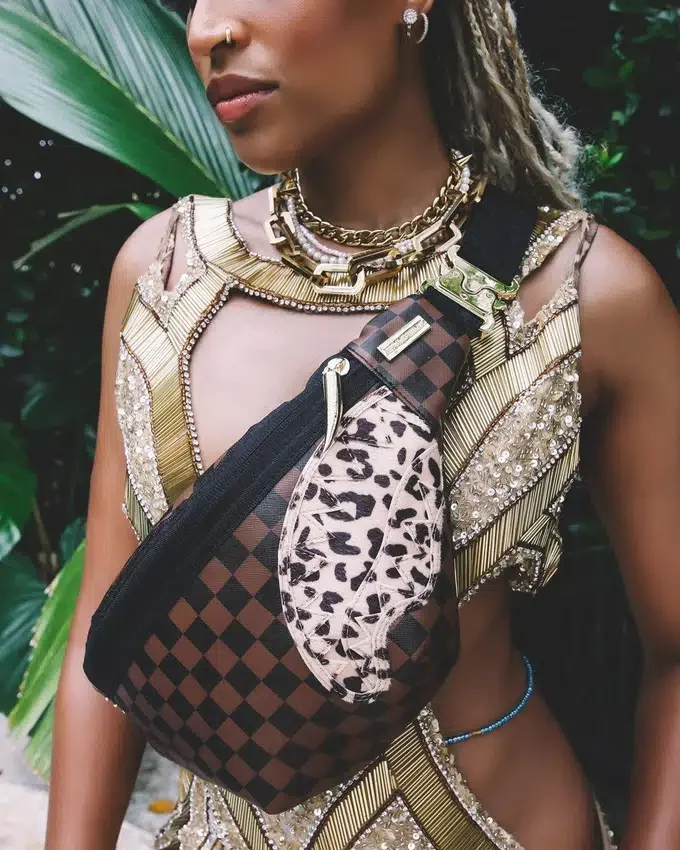 A.i.3 THE LEGACY SAVVY GENȚI CROSSBODY