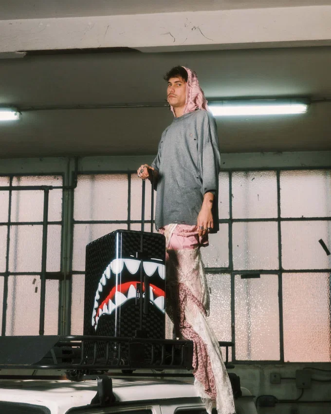 BAGAJ DE CALATORIE SHARKS IN PARIS HYPER PUFF FULL-SIZE LUGGAGE