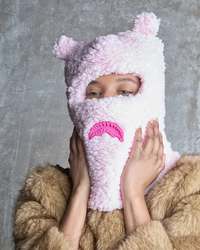 Cagula cu urechi de urs din fleece roz