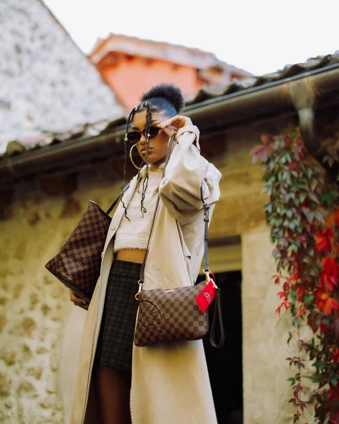 FROM PARIS WITH LOVE CLUTCH CU CUREA CROSSOVER