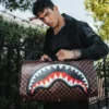 GEANTĂ DE VOIAJ „SAWTOOTH SHARKS IN PARIS”