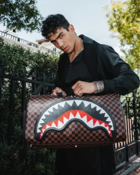 GEANTĂ DE VOIAJ „SAWTOOTH SHARKS IN PARIS”