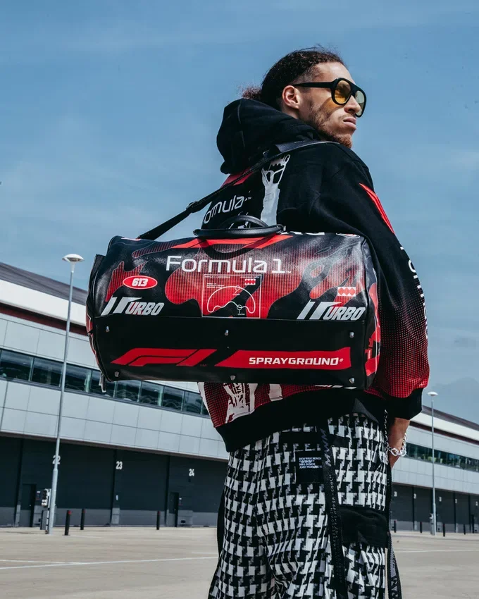 GENȚI DE VOIAJ FORMULA 1 MENACING