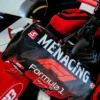 GENȚI DE VOIAJ FORMULA 1 MENACING
