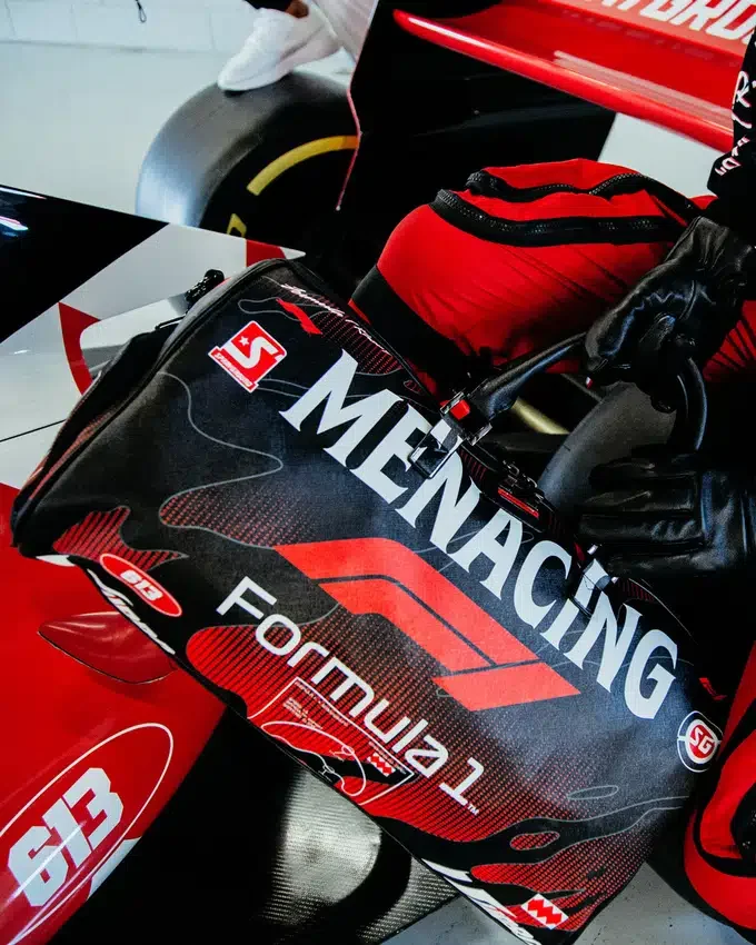 GENȚI DE VOIAJ FORMULA 1 MENACING