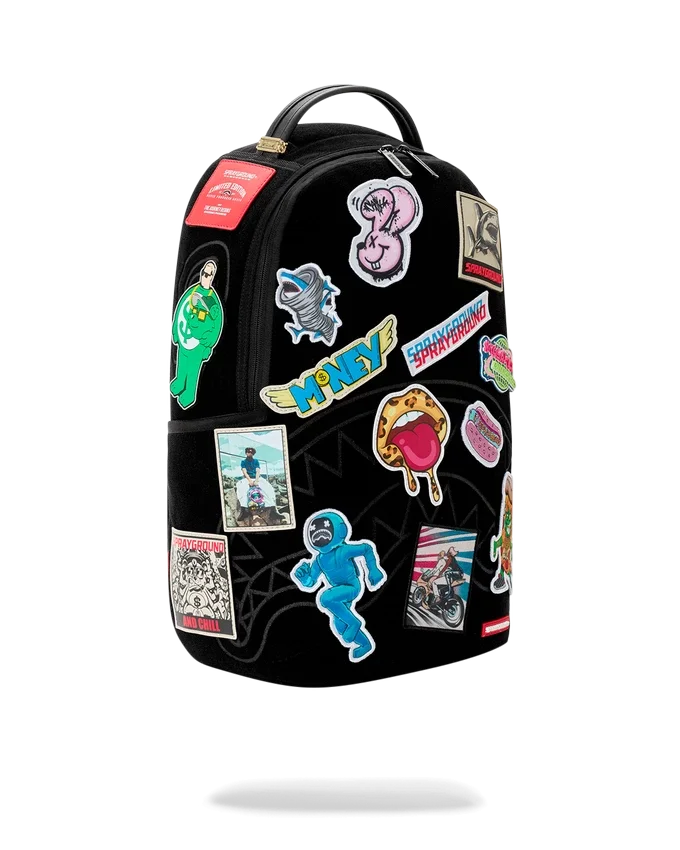 O SERIE DE PATCH-URI CU VELCRO PENTRU A-ȚI PERSONALIZA RUCSACUL