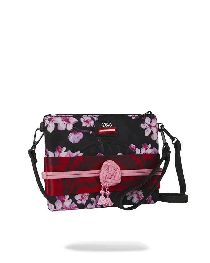 OUKA KENRAN HAYUMI HOKAZANO CLUTCH CROSSOVER COLABORARE OFICIALĂ