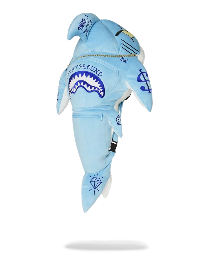 RUCSAC CU CAPUȘĂ SAVAGE ÎMPIUT CU MOTIV DE SHARK