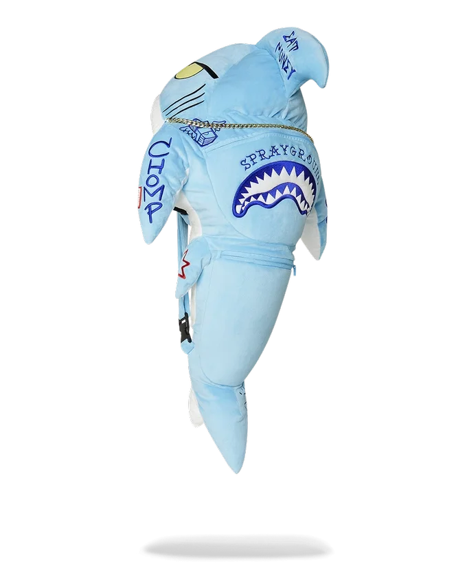 RUCSAC CU CAPUȘĂ SAVAGE ÎMPIUT CU MOTIV DE SHARK