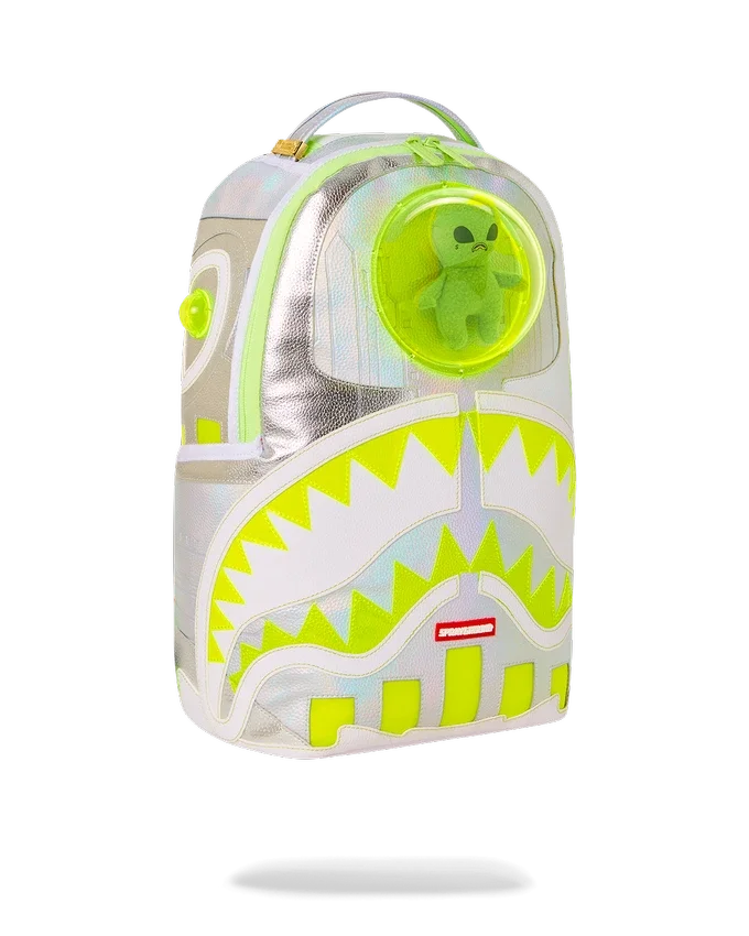 RUCSAC „NAVA-MAMĂ ALIEN”