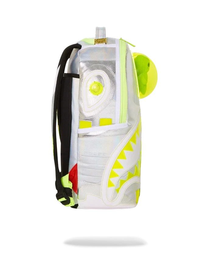 RUCSAC „NAVA-MAMĂ ALIEN”
