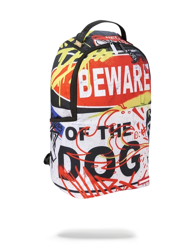 RUCSACUL „BEWARE OF THE DOG”