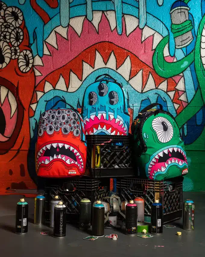 RUCSACUL BLINKY SHARK, COLABORARE CU ARTISTUL JORGE RODRIGUEZ
