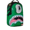 RUCSACUL BOB SHARK DIN COLABORAREA CU ARTISTUL JORGE RODRIGUEZ