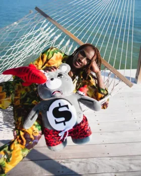 RUCSACUL CU URSULEȚ DE JUCĂRIE „MONEYBEAR” DIN SERIA „SHARK FRIENDS”