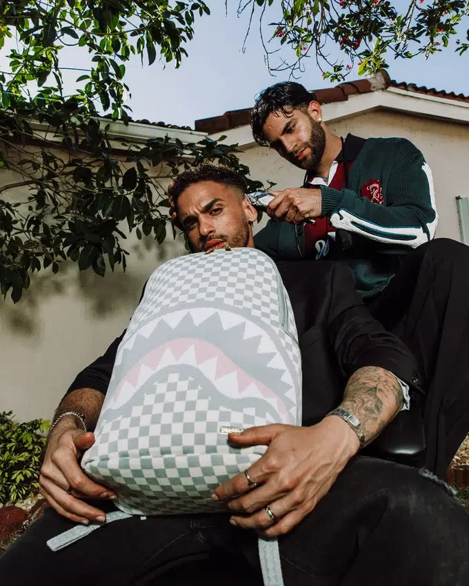 RUCSACUL DLX „KNIT SHARKS IN PARIS” ÎN CULOARE CREM