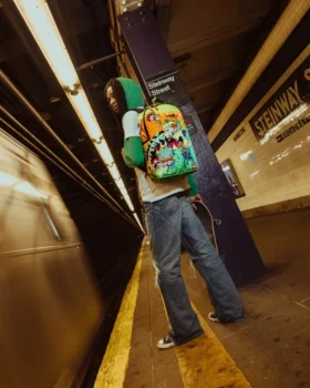 RUCSACUL DLXSR „NICK 90S FUN TIMES”