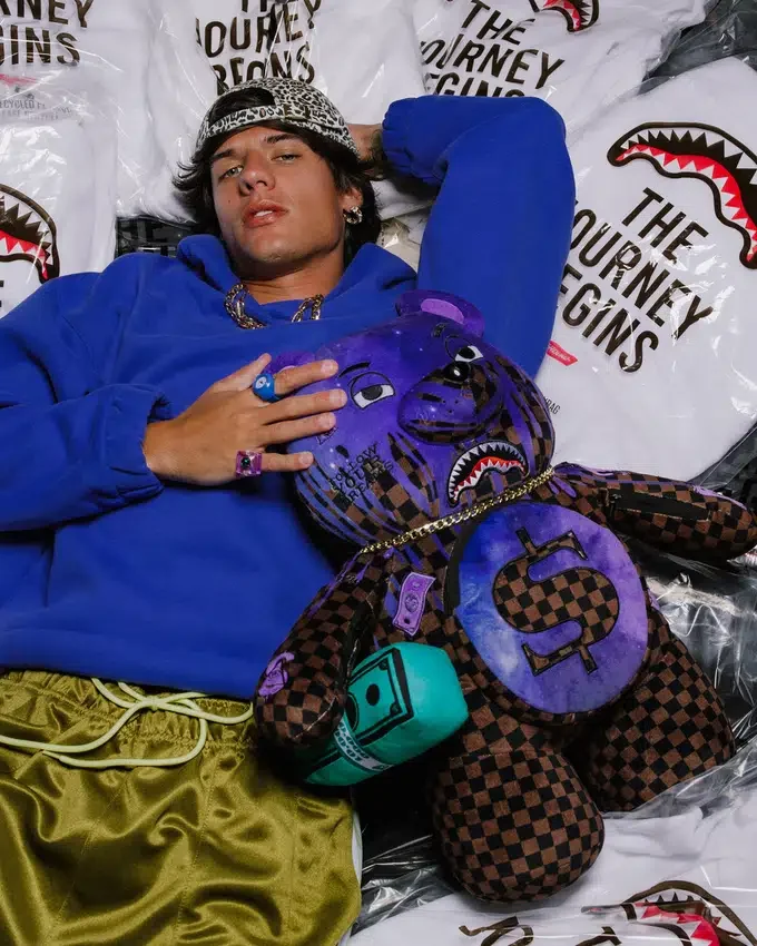 RUCSACUL MONEYBEAR „CHAMPION OF THE GALAXY”