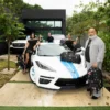 RUCSACUL MONEYBEAR CU STEAGURI INTERNAȚIONALE JAMES FIRST CLASS
