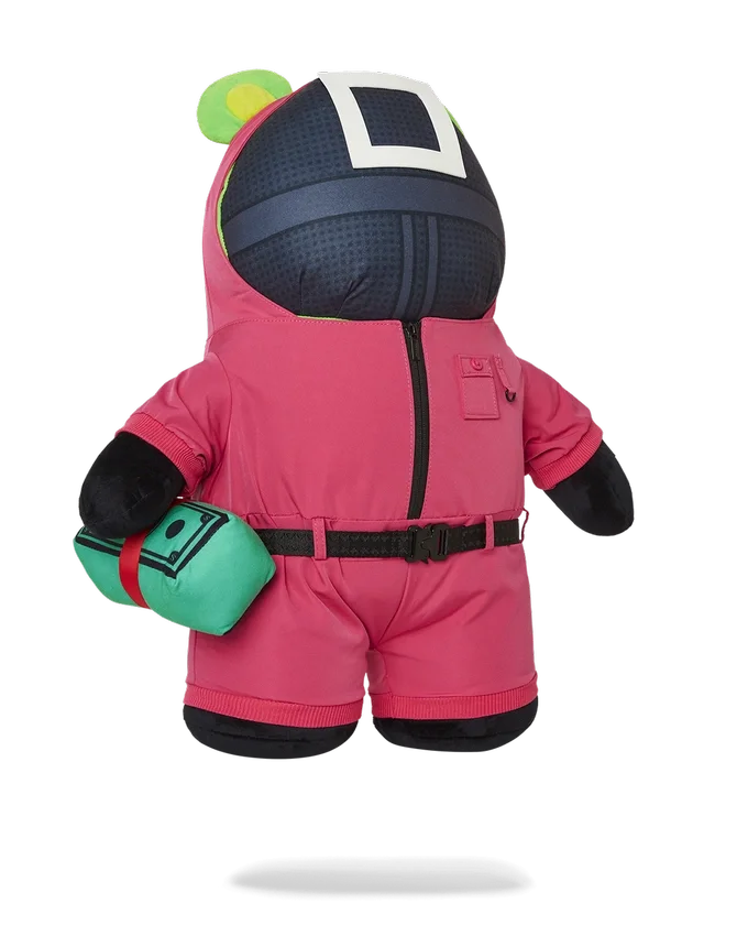 RUCSACUL MONEYBEAR „SOLDATII ROZ” DIN COLABORAREA CU SQUID GAME