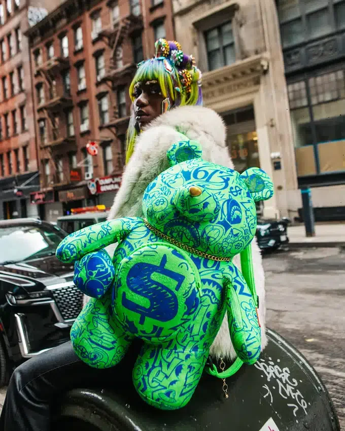 RUCSACUL MONEYBEAR STEALTH WEALTH