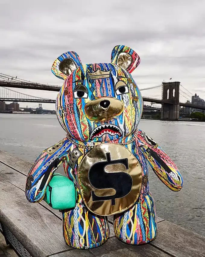 RUCSACUL MONEYBEAR TEDDYBEAR DIN SERIA „THE GOLDEN AGE”