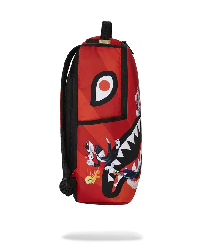 RUCSACULI DLXSR „LOONEY TUNES SHARK RUN”