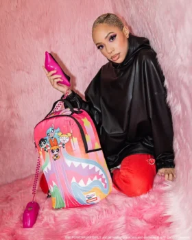 RUCSACULI DLXSR „POWER PUFF GIRLS: BUST OUT”