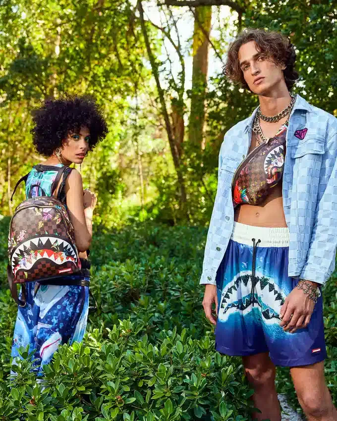 RUCSACULI GARDEN OF SHARKS SAVAGE