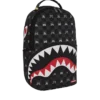 RUCSACULI SHARK MOB HIDEOUT