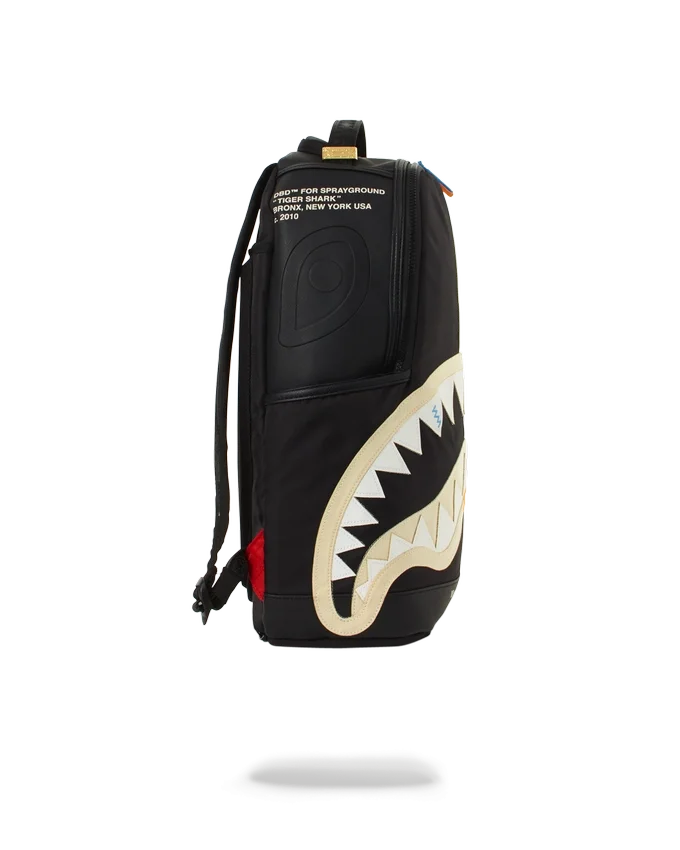 RUCSACURI BITE ME SHARK (NEGRU)