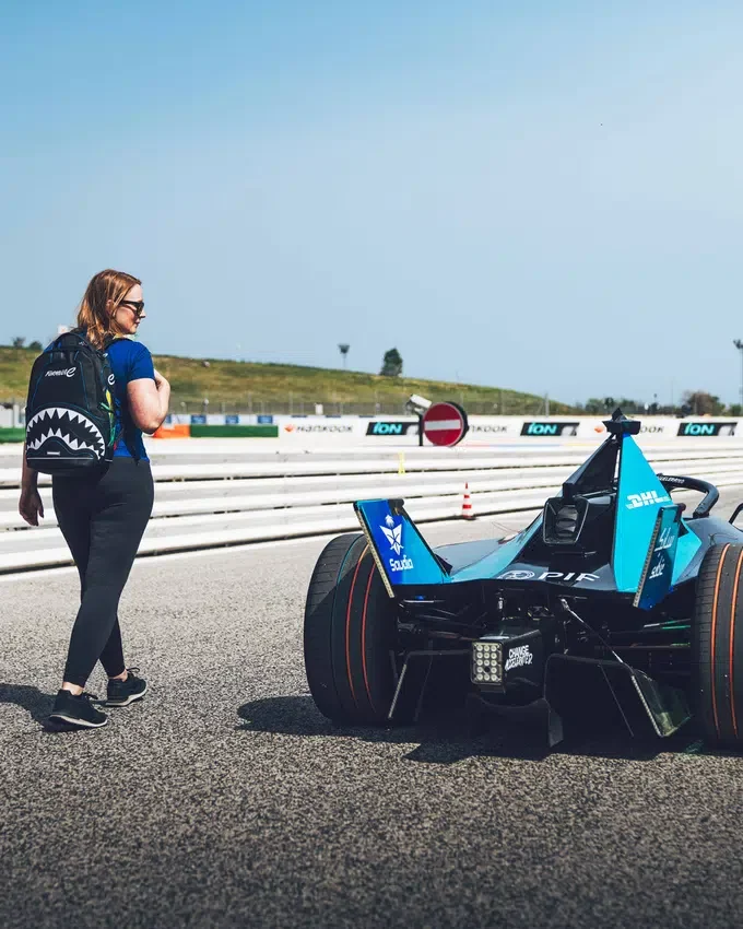 RUCSACURI CU LED-URI FORMULA-E GEN3