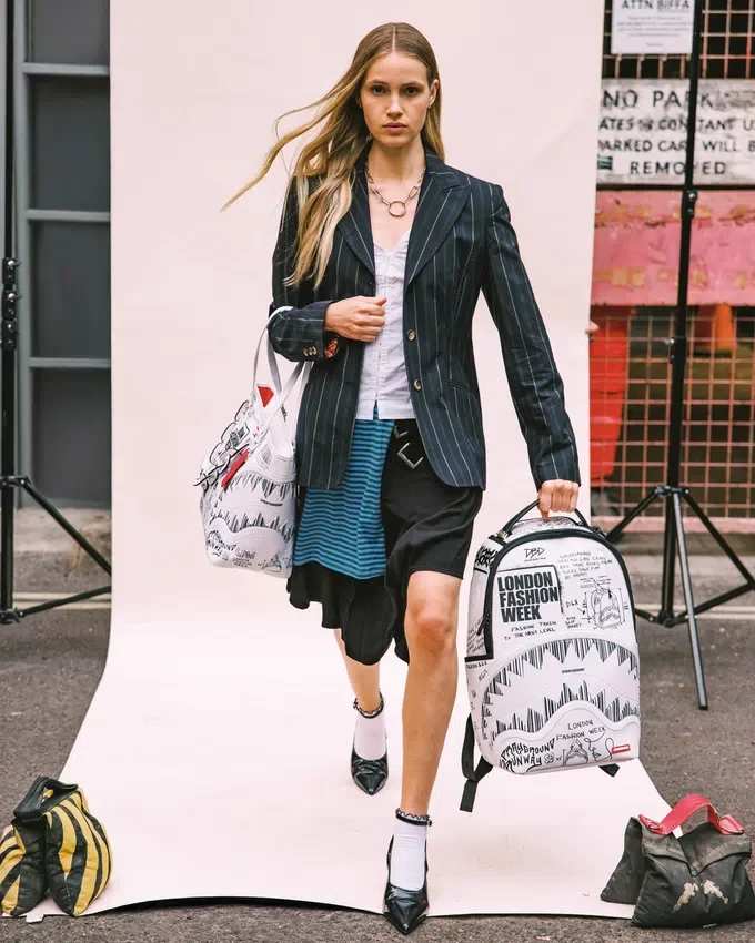 RUCSACURI „DESIGNER DREAMS” DE LA LONDON FASHION WEEK