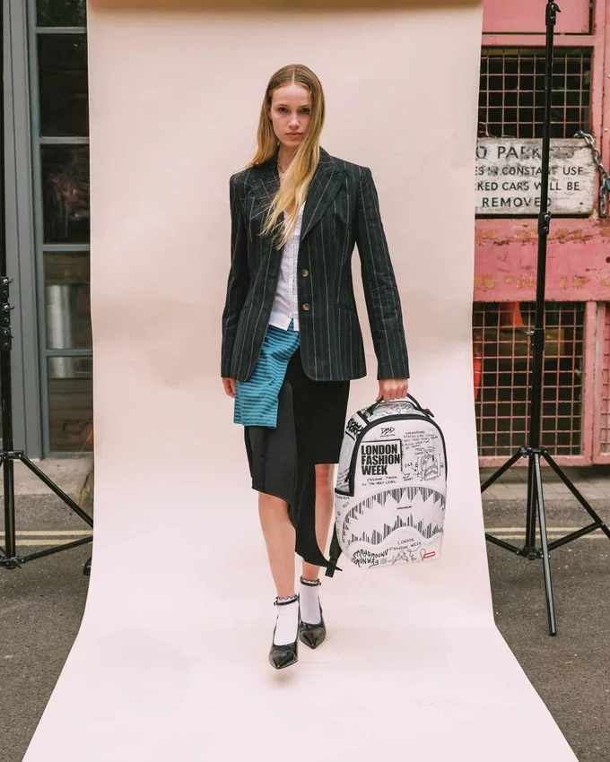 RUCSACURI „DESIGNER DREAMS” DE LA LONDON FASHION WEEK