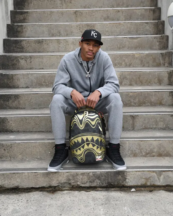 RUCSACURI HONEYCOMB ÎN COLABORARE CU DEVONTA SMITH