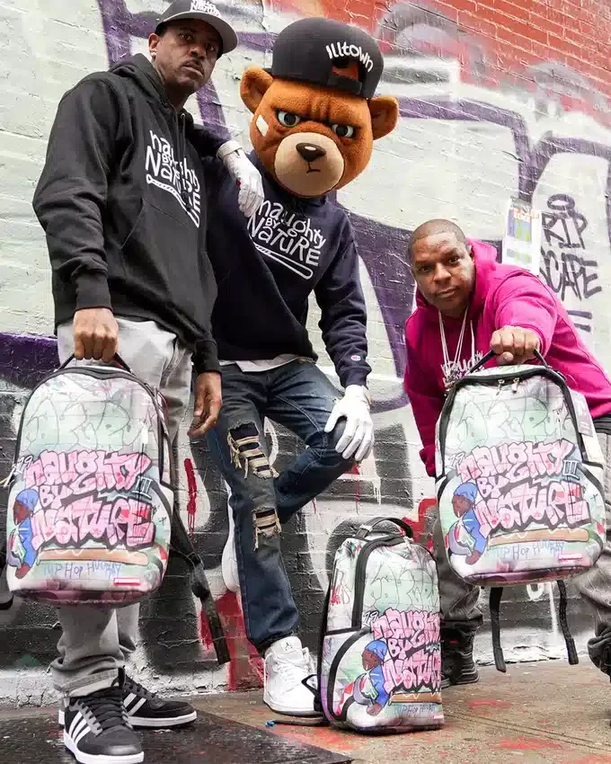 RUCSACURI NAUGHTY BY NATURE HIP HOP HOORAY COLLABORARE PENTRU A 30-A ANIVERSARE