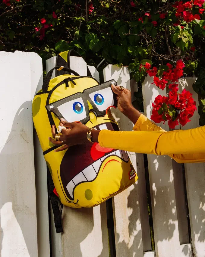 RUCSACURI SPONGEBOB EYE POP CU OCHI DETASABILI
