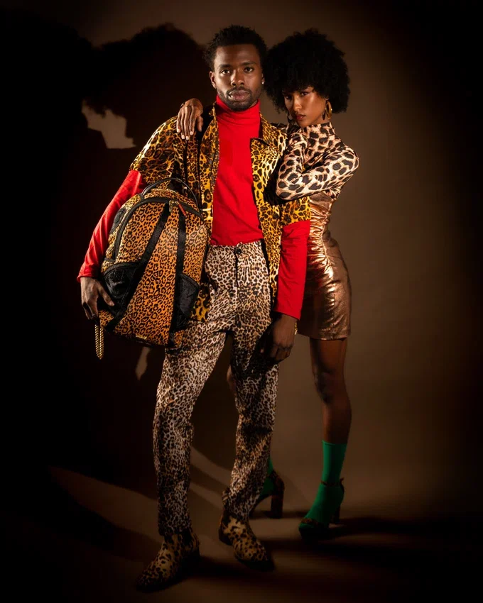 RUCSAK AFRICAN INTELLIGENCE 9 COURAGE LIVES ON – COLABORARE SANDFLOWER