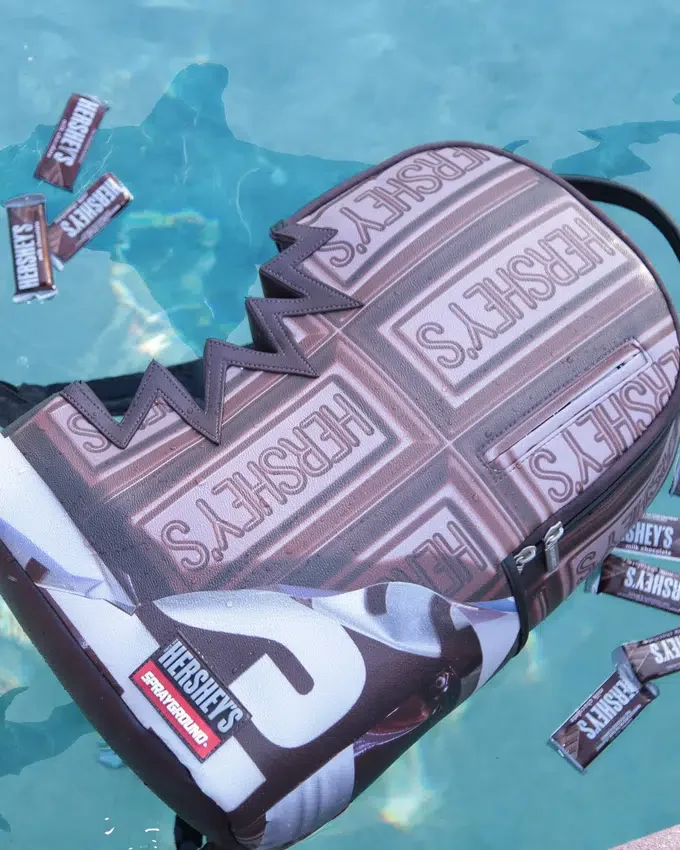 RUCSAK HERSHEY’S Shark Bite