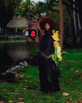 RUCSAK SHARKS IN PARIS GRIN & GRIND MONEYBEAR Rucsacuri