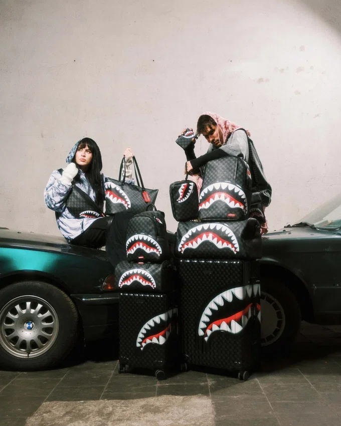 SHARKS IN PARIS HYPER PUFF Savvy Genți Crossbody