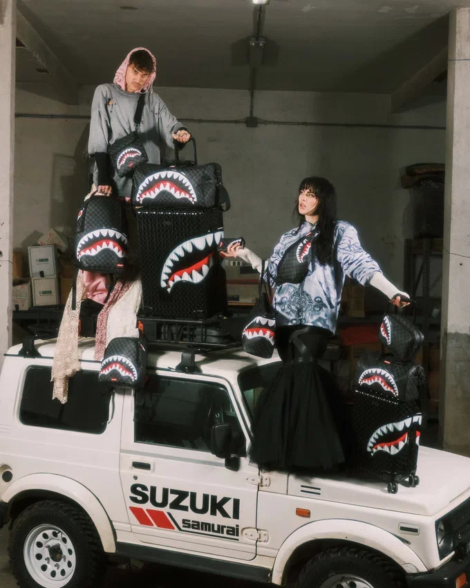 SHARKS IN PARIS HYPER PUFF GENȚI DE VOIAJ