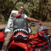 SHARK CENTRAL (NEGRU) (DLXV)