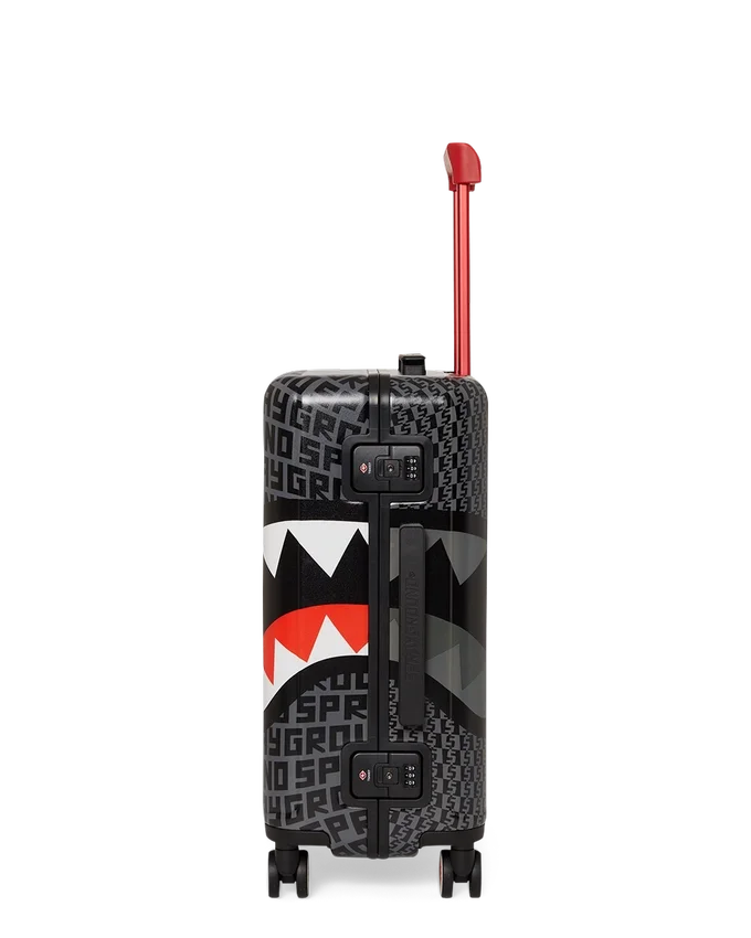 SHARKFINITY STEALTH PILOT – BAGAJ DE MÂNĂ CU CARCASĂ RIGIDĂ SHARKNAUTICS