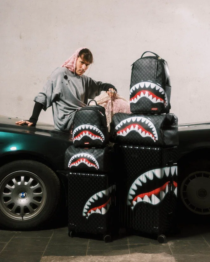 SHARKS IN PARIS – Mini Genți De Voiaj „HYPER PUFF”
