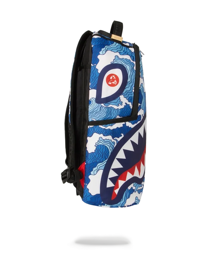 THE SHARK WAVE (fabricat din sticle de plastic 100% reciclate din ocean)